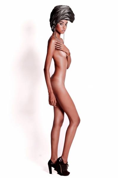 Photograph Ricardo Konka African Fashion on One Eyeland